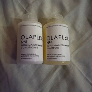 Olaplex No.4 Shampoo & No.5 Conditioner Travel Duo - White & Pale Yellow